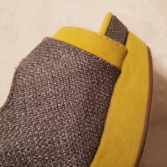 Beautiful Yellow & Gray High Heels - Picture 4 of 4